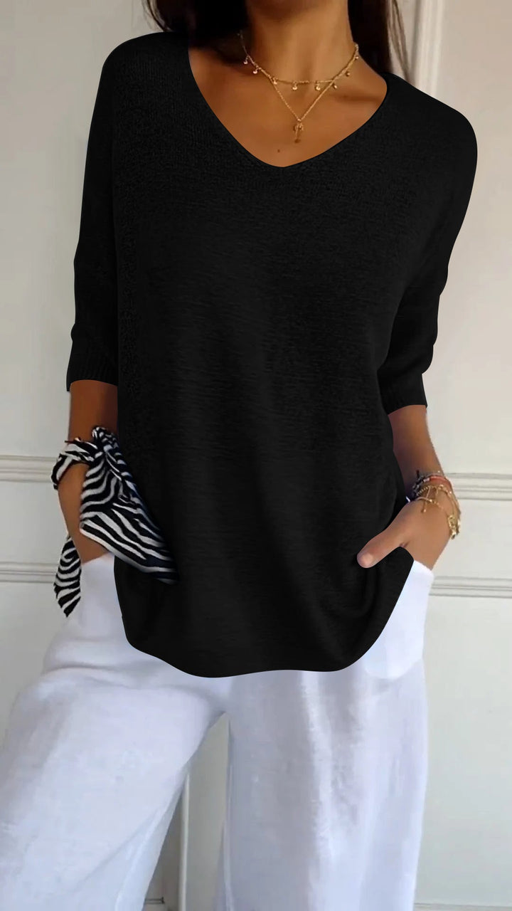 Plain knitted top with V-neck