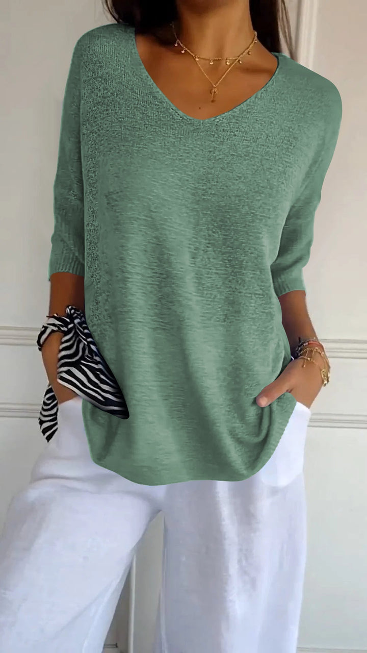 Plain knitted top with V-neck