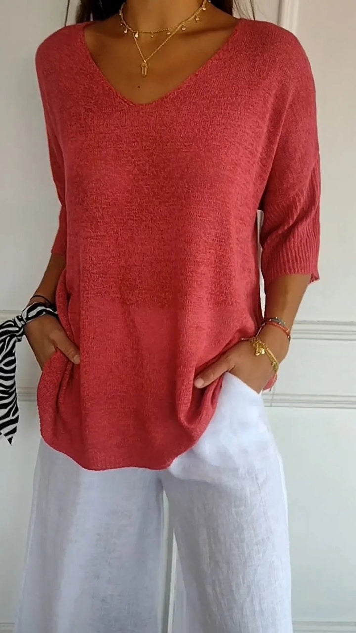 Plain knitted top with V-neck