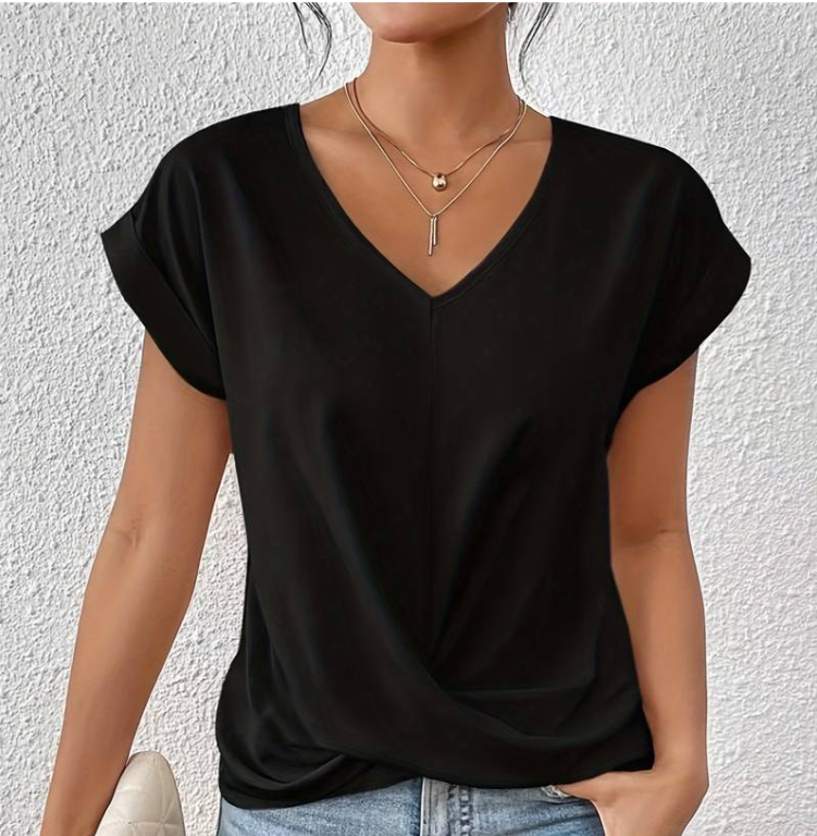 Lela | The perfect v-neck top