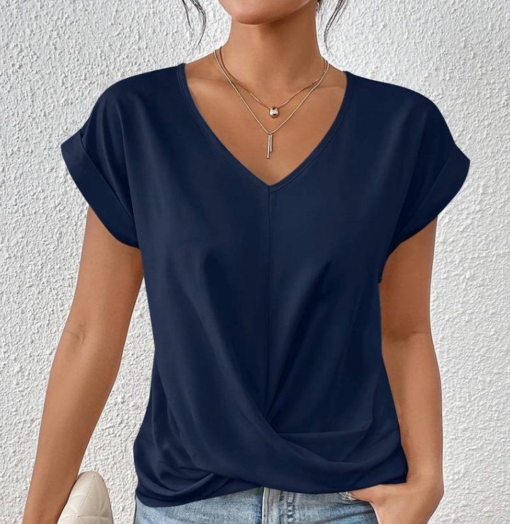 Lela | The perfect v-neck top